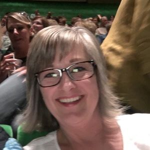 Meet your Posher, Debora